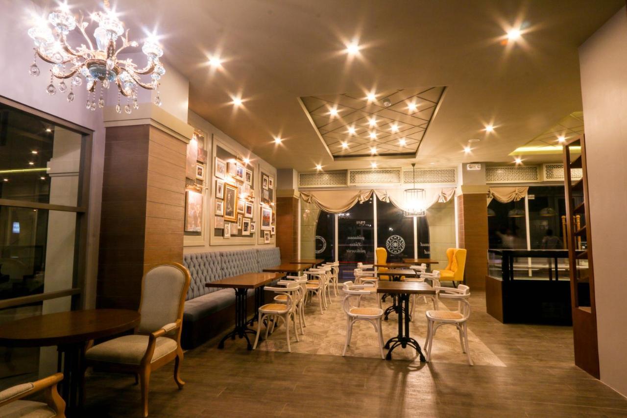 טגאיטאי Hotel Carlito Tagaytay מראה חיצוני תמונה