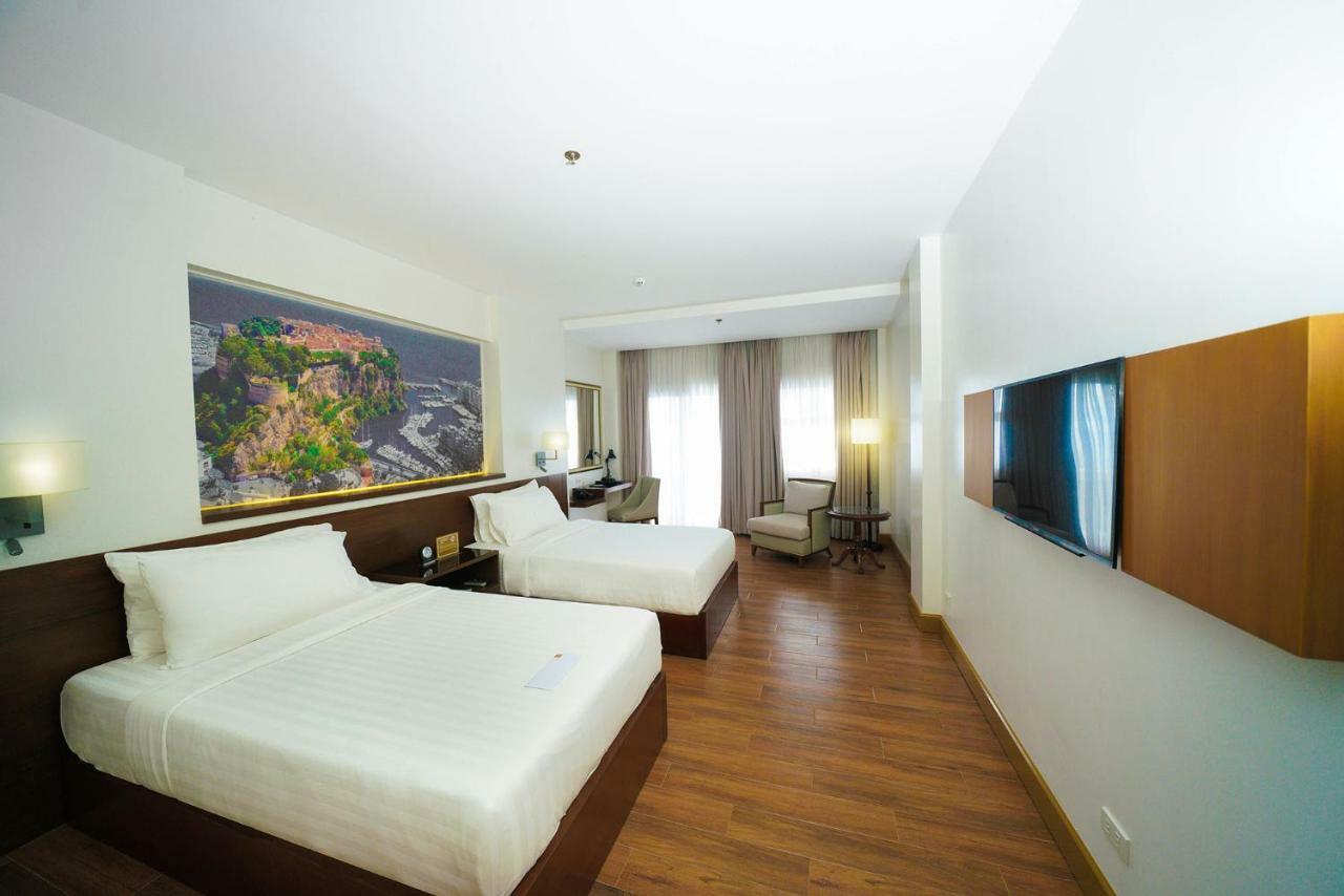 טגאיטאי Hotel Carlito Tagaytay מראה חיצוני תמונה