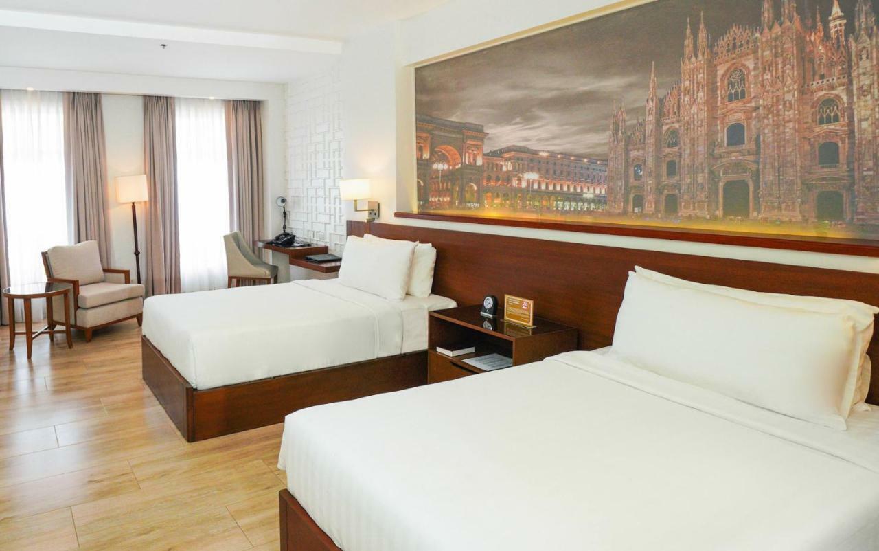 טגאיטאי Hotel Carlito Tagaytay מראה חיצוני תמונה