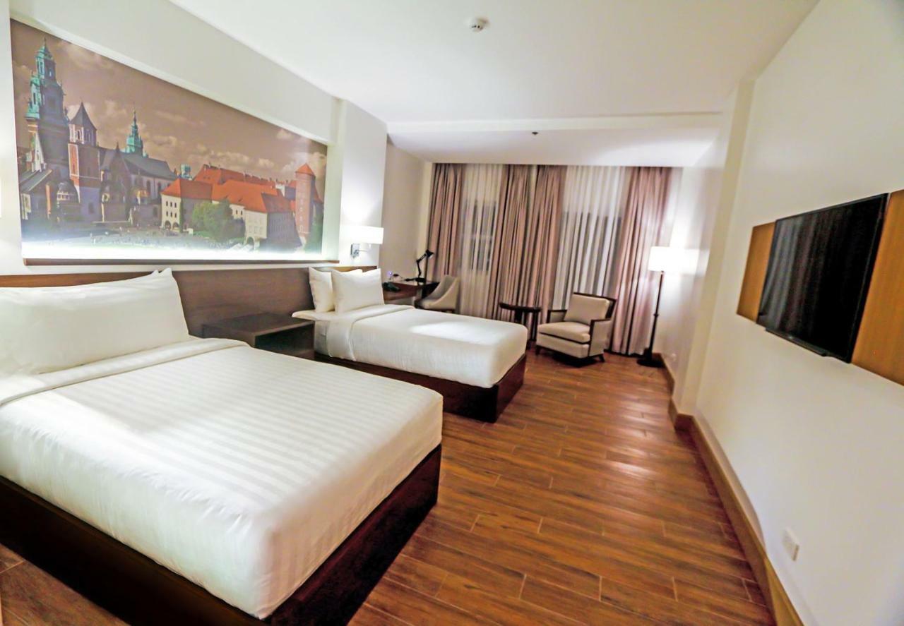 טגאיטאי Hotel Carlito Tagaytay מראה חיצוני תמונה