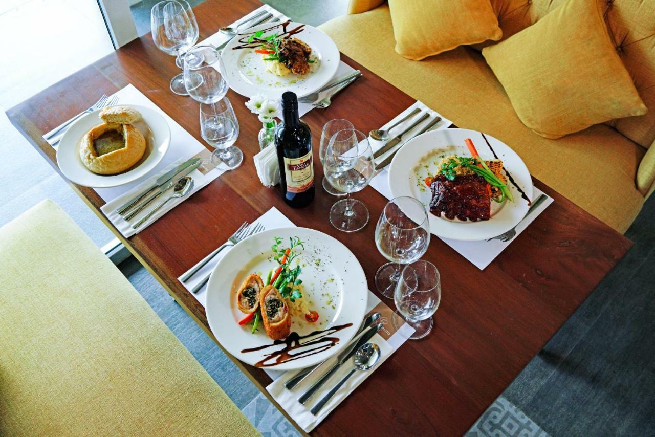 טגאיטאי Hotel Carlito Tagaytay מראה חיצוני תמונה